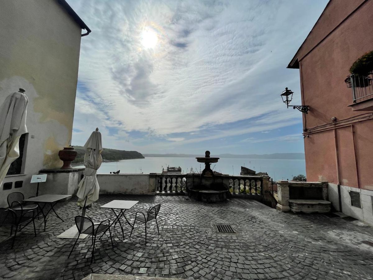 Eleganza In Centro Sul Lago - อันกุยลารา ซาบาเซีย ภายนอก รูปภาพ