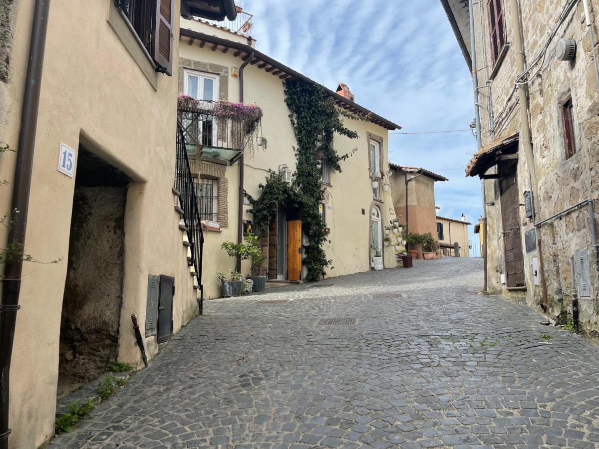 Eleganza In Centro Sul Lago - อันกุยลารา ซาบาเซีย ภายนอก รูปภาพ